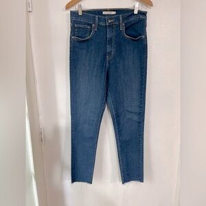 Levis Strauss, mile high super skinny 31 Raw Hem ankle boot